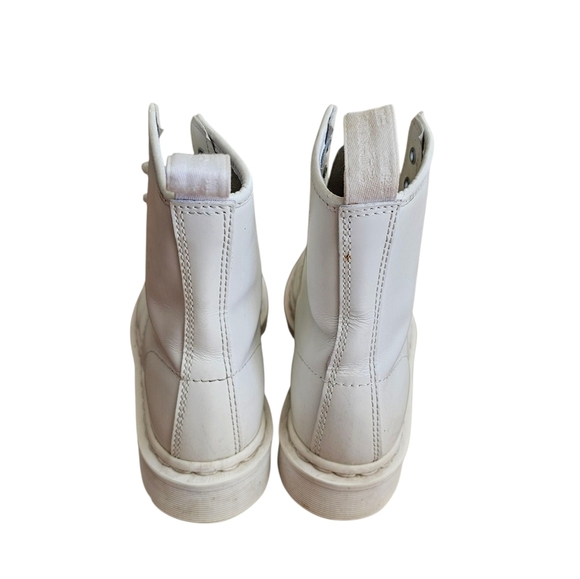 Dr. Martens Classic 1460 Lace Up Combat White Leather Boots Size 7 - Picture 5 of 8